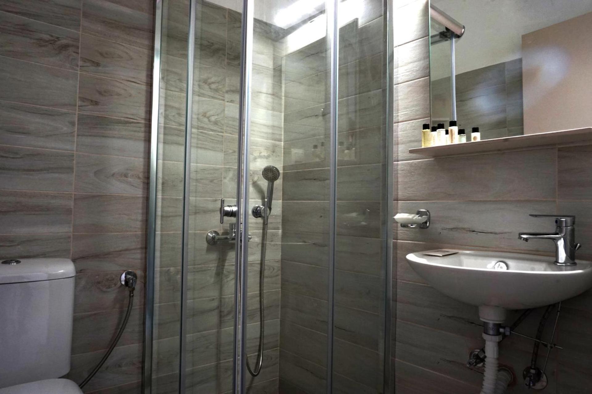 Liprando Hotel Náusza Kültér fotó