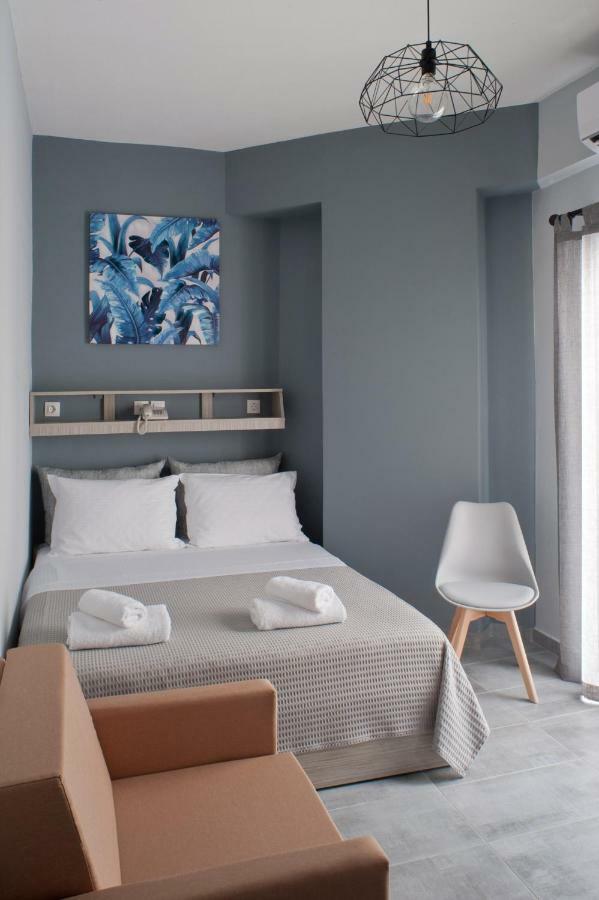 Liprando Hotel Náusza Kültér fotó
