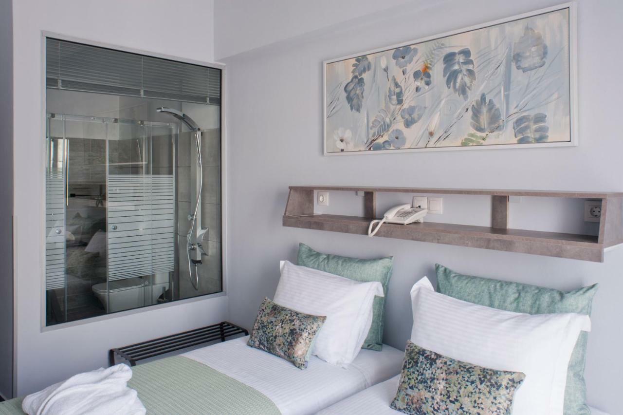 Liprando Hotel Náusza Kültér fotó